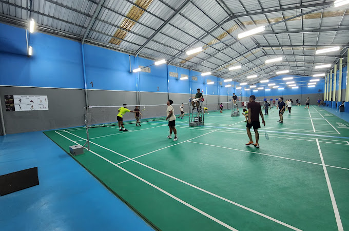 ZUPER BADMINTON HALL – Direktori